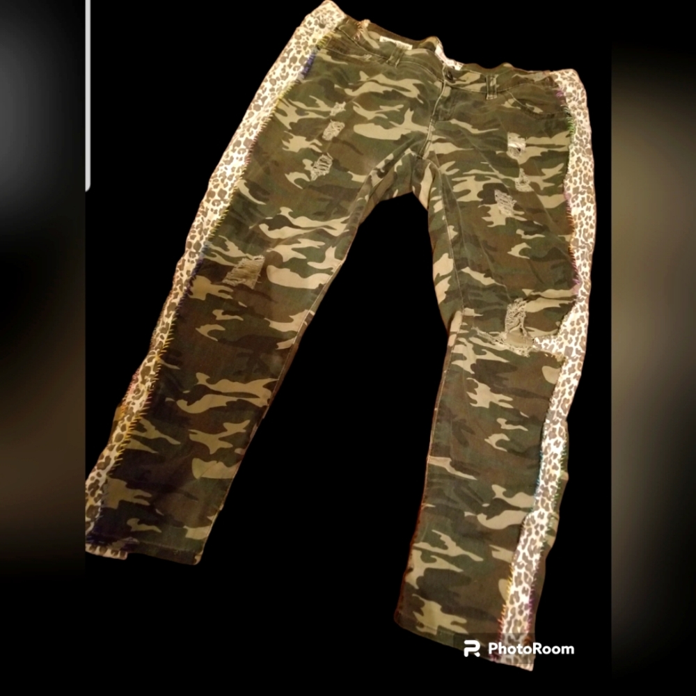 Camo leopard pants - Picture 1 of 1